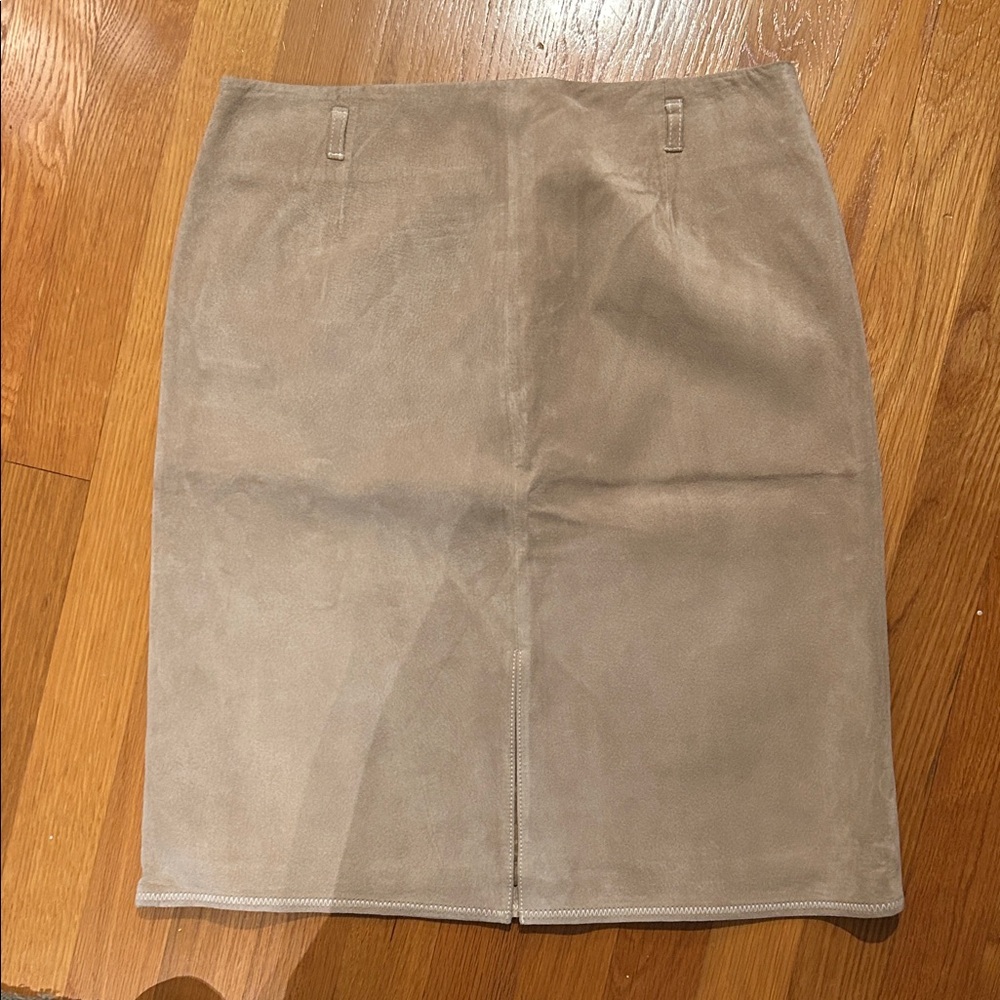 LOFT Classic Tan Pencil Skirt - Picture 2 of 3